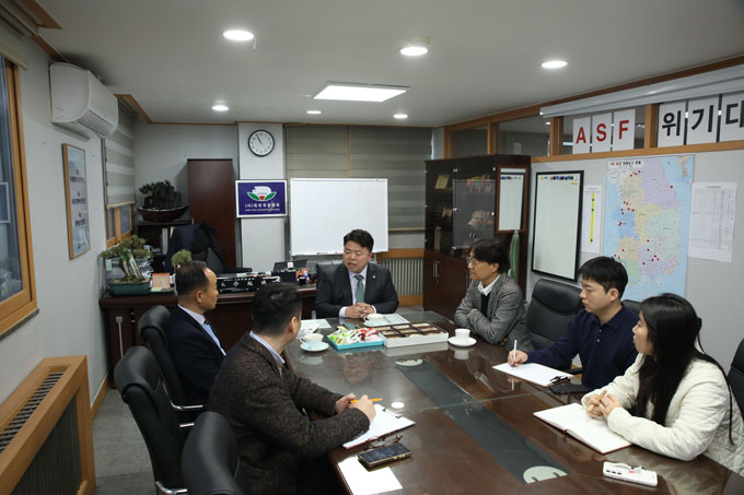 대한한돈협회 이기홍 회장과 ㈜유로하우징 신일식 대표